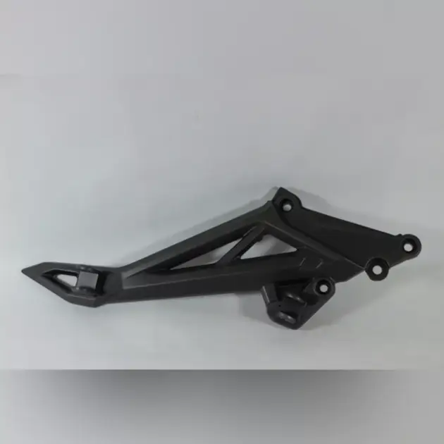 CF MOTO 400NK BASAMAK BRAKETI SAG #Y4CFM4009A0249