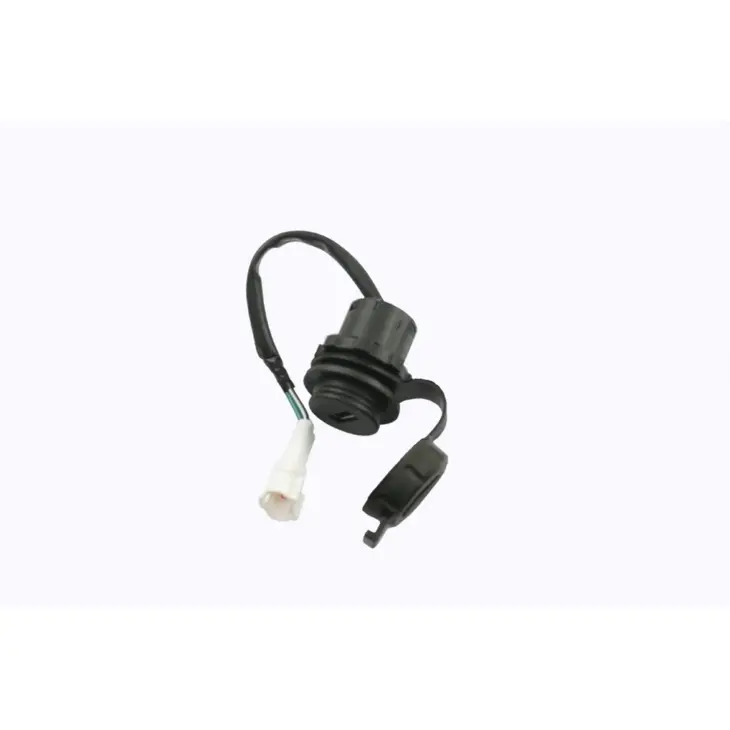 CF MOTO 650MT USB GIRISI #Y4CFM4010A0083
