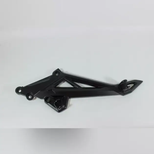 CF MOTO 650NK ARKA BASAMAK BRAKETI SOL (2022) #Y4CFM4011A0122