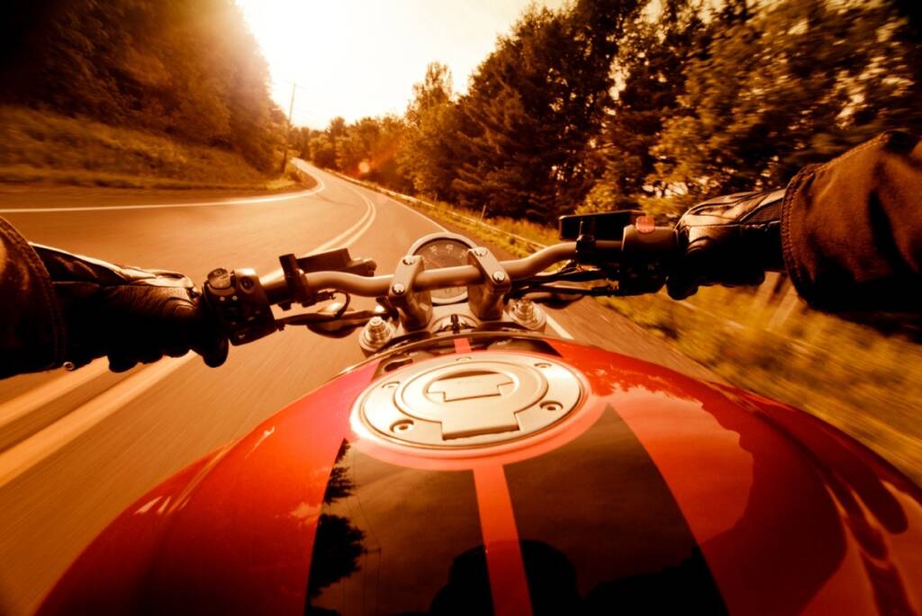 Motosiklet Yakıt Tasarrufu Nasıl Sağlanır? Ekonomik Sürüş Taktikleri Motosiklet Yakıt Tasarrufu Nasıl Sağlanır? Ekonomik Sürüş Taktikleri
