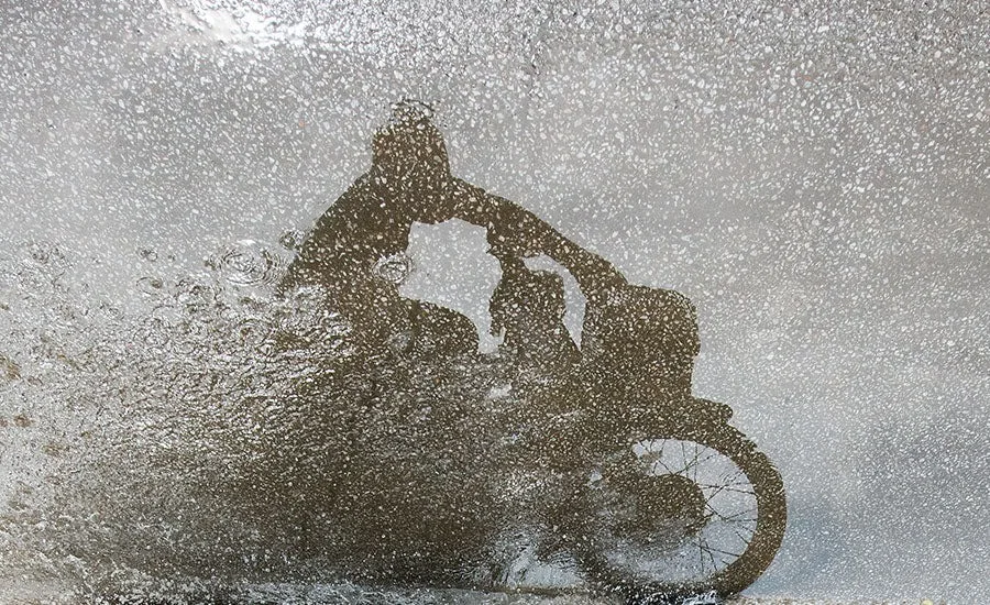 Yağmurlu Havada Vizör Buğulanmasını %100 Engelleyen Teknikler Yağmurlu Havada Vizör Buğulanmasını %100 Engelleyen Teknikler