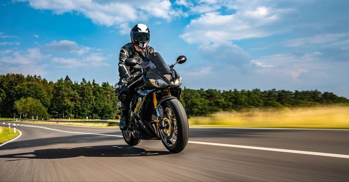 Motosikletle Yokuş Yukarı ve Aşağı Sürüş Teknikleri
