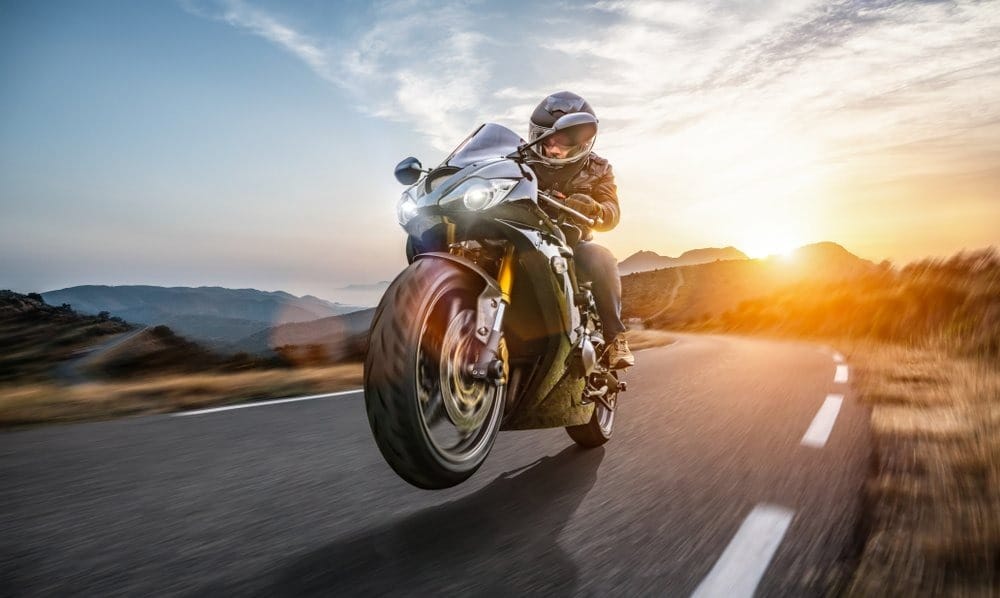 Motosikletle Yokuş Yukarı ve Aşağı Sürüş Teknikleri Motosikletle Yokuş Yukarı ve Aşağı Sürüş Teknikleri