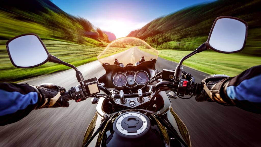 Motosikletle Yokuş Yukarı ve Aşağı Sürüş Teknikleri Motosikletle Yokuş Yukarı ve Aşağı Sürüş Teknikleri