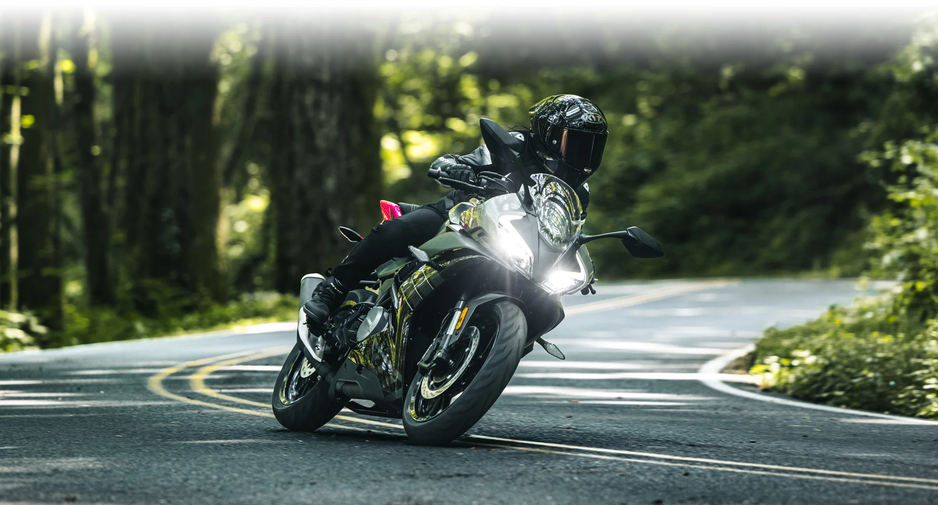 CFMOTO 250SR Görsel