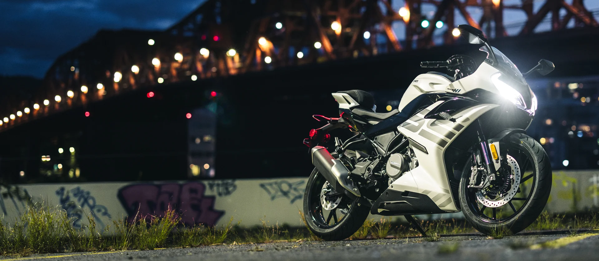 CFMOTO 250SR Görsel 2