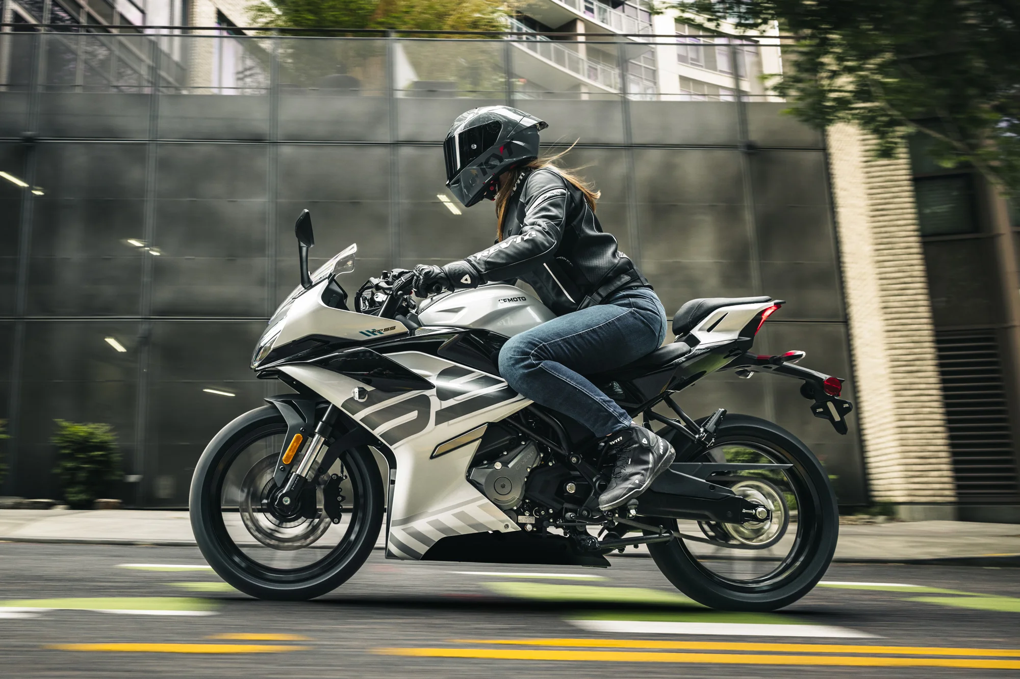 CFMOTO 250SR Görsel 3