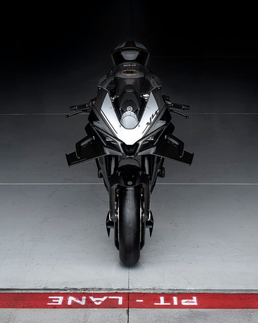 CFMOTO 1000SR V4 - 3