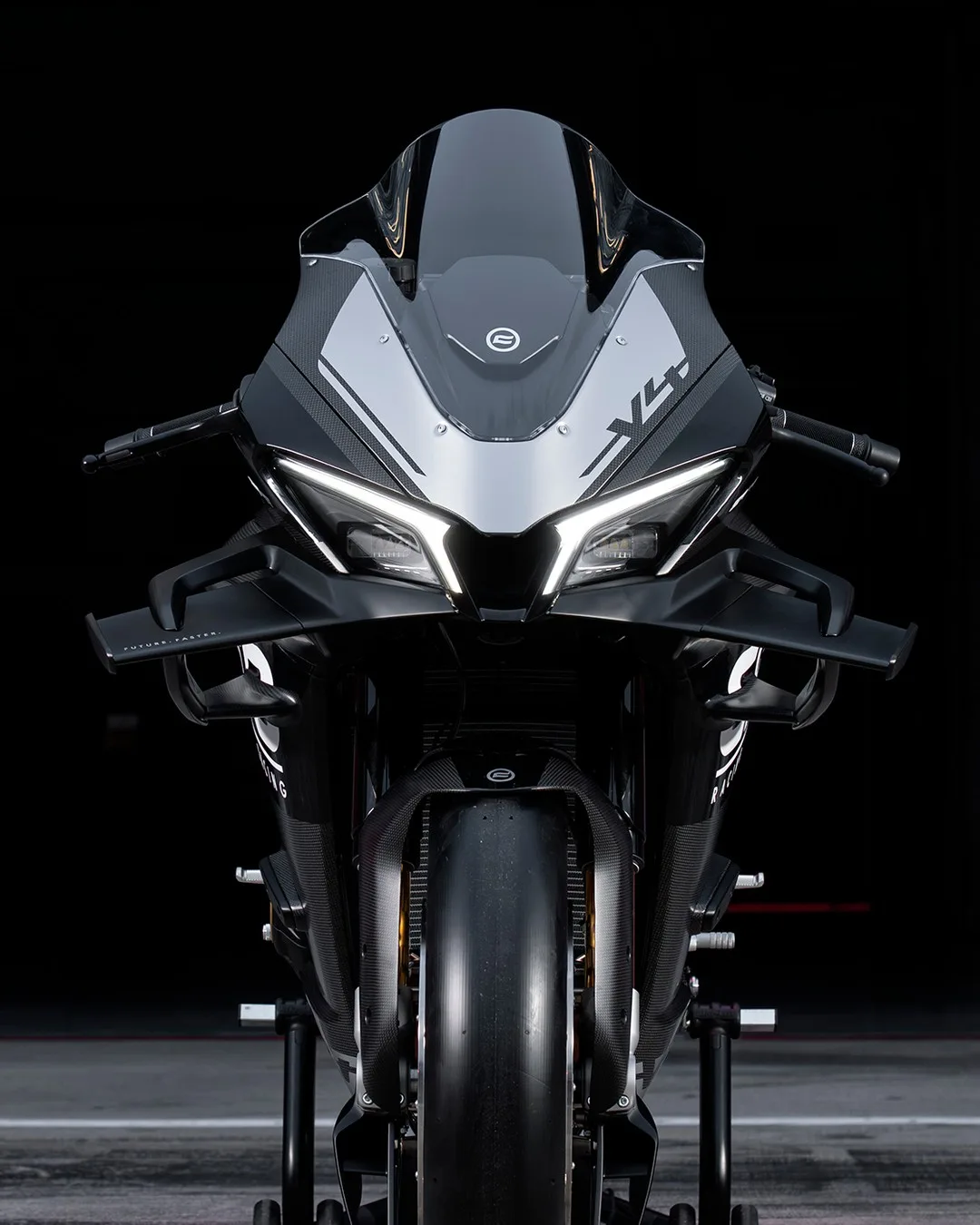 CFMOTO 1000SR V4 - 5