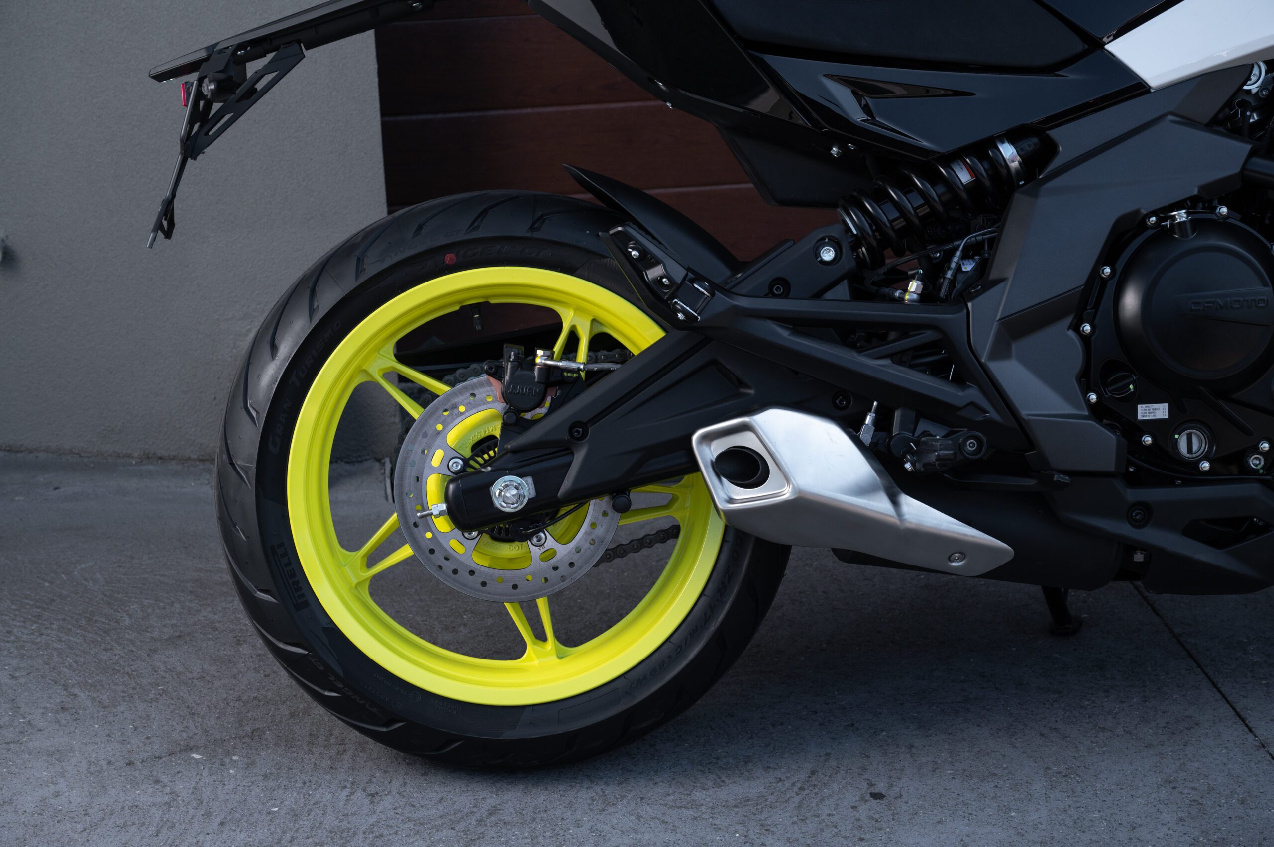 CFMOTO 650NK gorsel 4