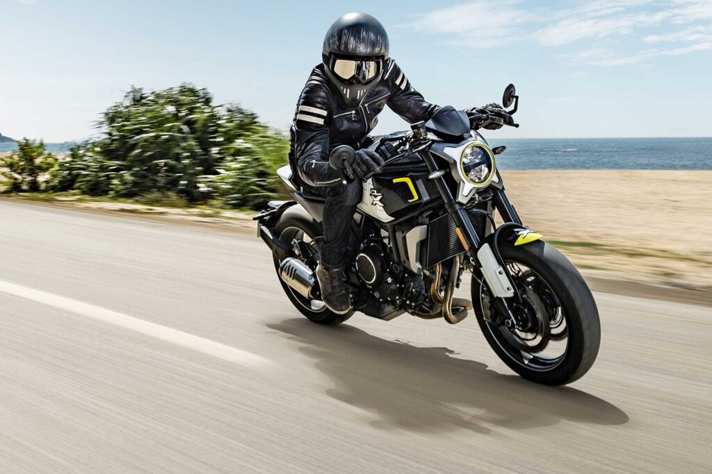 CFMOTO 700CL-X Sport gorsel 2