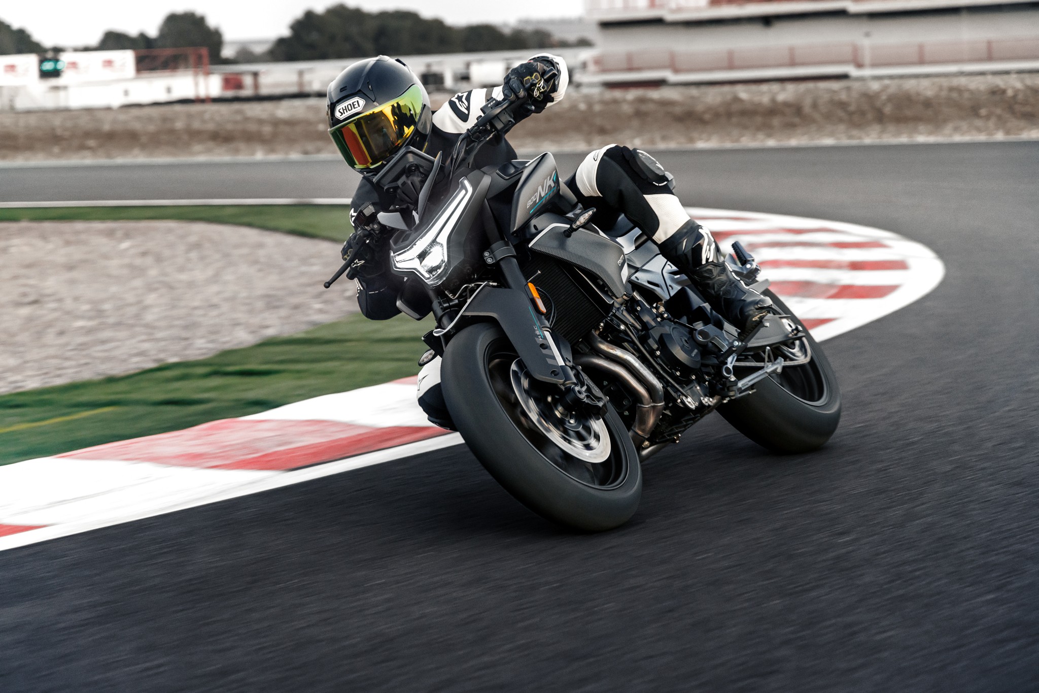 CFMOTO 800NK gorsel 2
